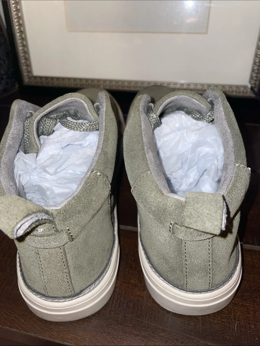 Toms Riley Trainers Olive Green Suede Low-Top Women’s Sneakers Size 9.5
